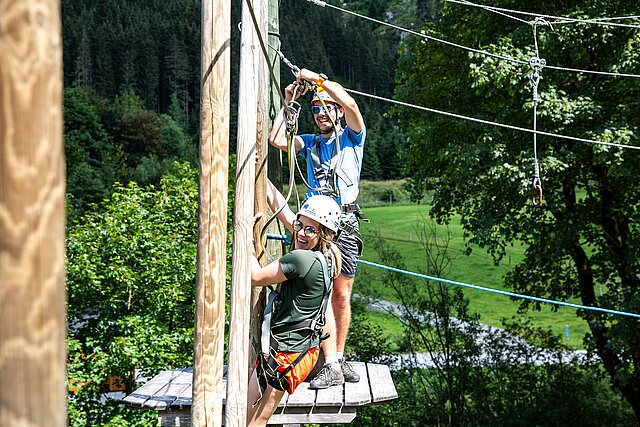 <p>Kletterspaß im Hochseilgarten in Flachau</p>